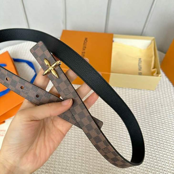 Picture of Louis Vuitton Belts _SKUfw171649014fw